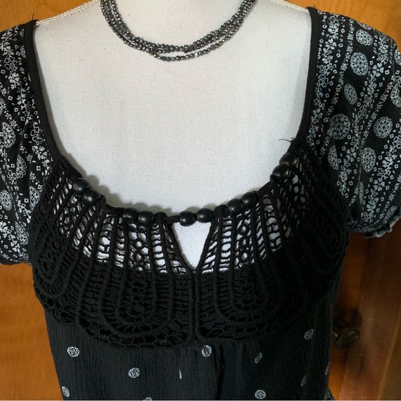 Absolutely Famous peasant style short sleeve top - Picture 3 of 12